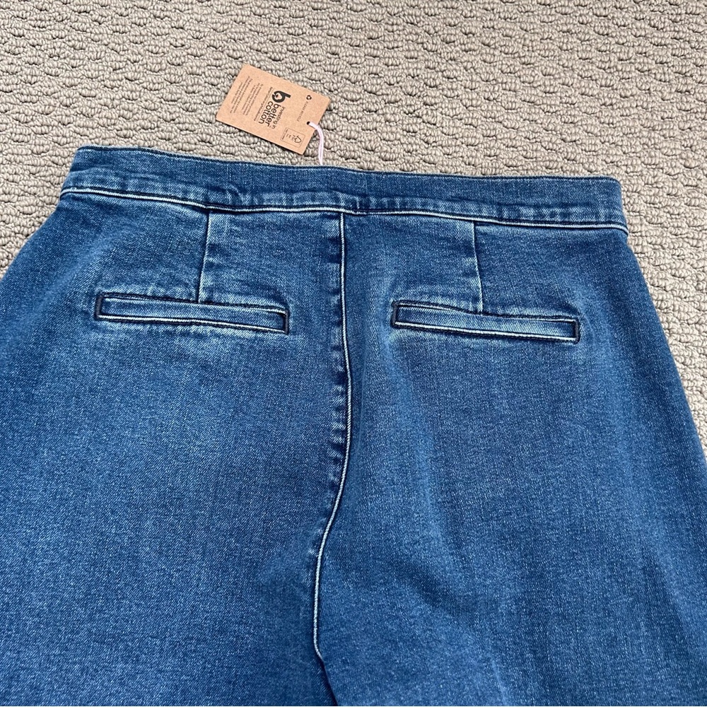 NWT Boden Greenwich Sailor Jeans
Nautical
Wide Leg
Side Zip
Preppy
Coastal
30 - Picture 8 of 13